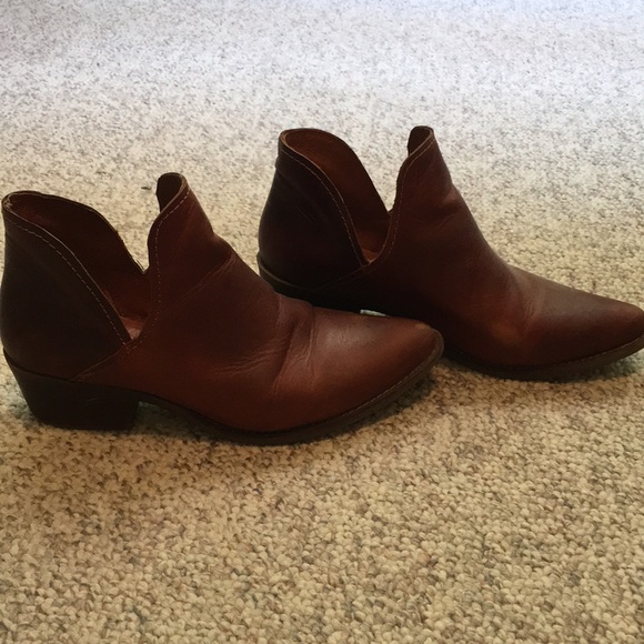 Steve Madden Shoes - Steve Madden size 7.5 ankle boots